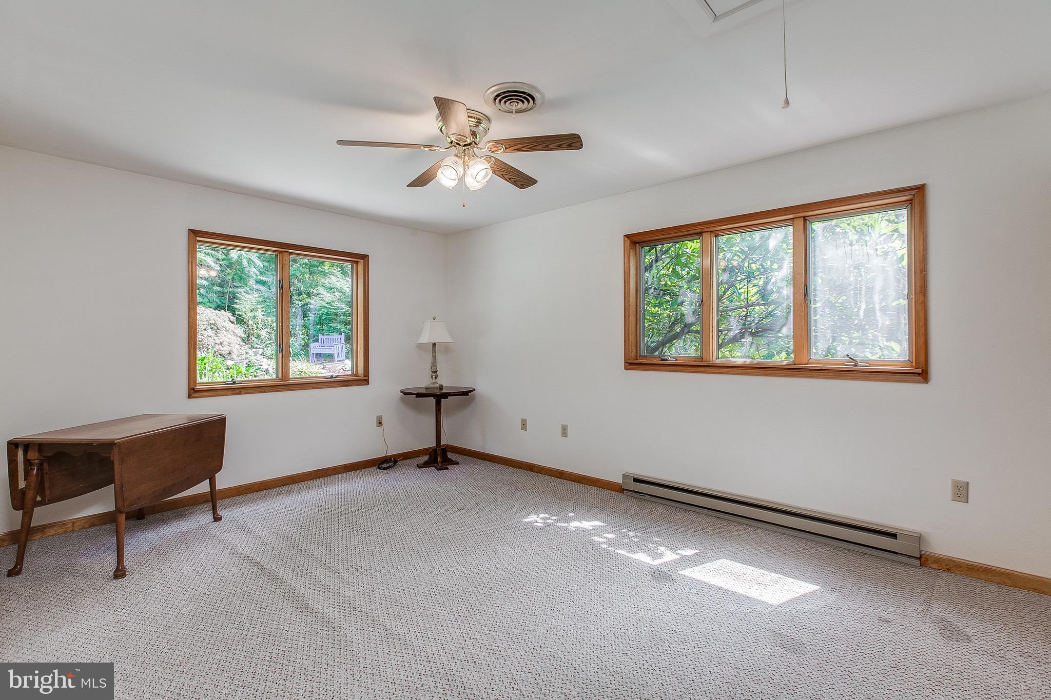 11896 Mountain Ash Road Clear Spring, MD 21722 - Photo 24 of 50 Large bedroom...