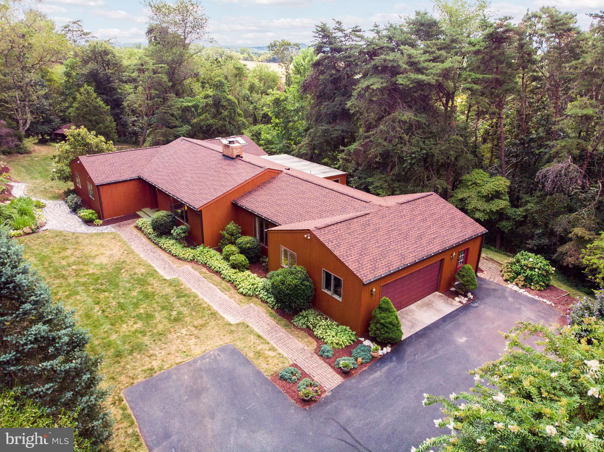 11896 Mountain Ash Road Clear Spring, MD 21722 - Photo 41 of 50 Beautiful hardscaping and Landscaping....