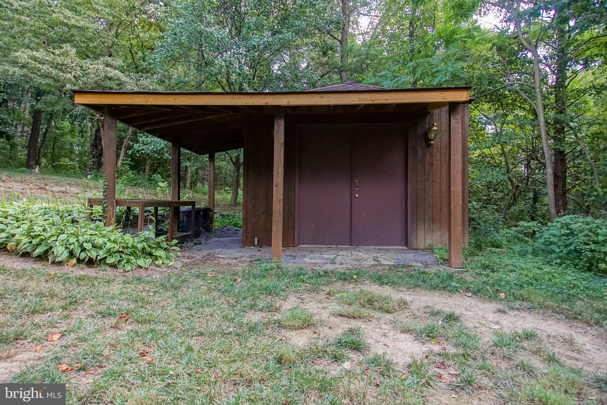 11896 Mountain Ash Road Clear Spring, MD 21722 - Photo 42 of 50 Potters shed!