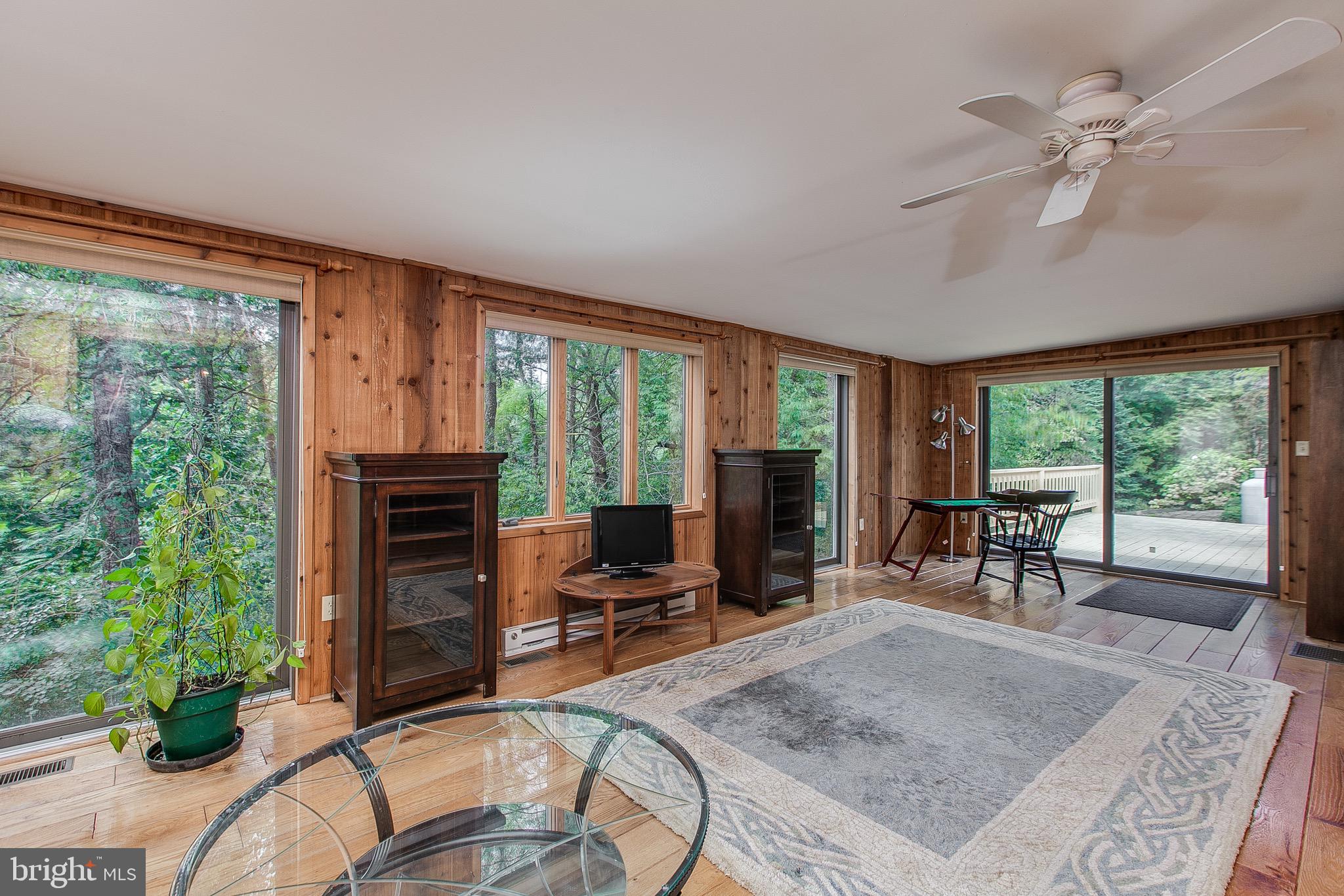 11896 Mountain Ash Road Clear Spring, MD 21722 - Photo 7 of 50 Large bonus / sunroom off family room...