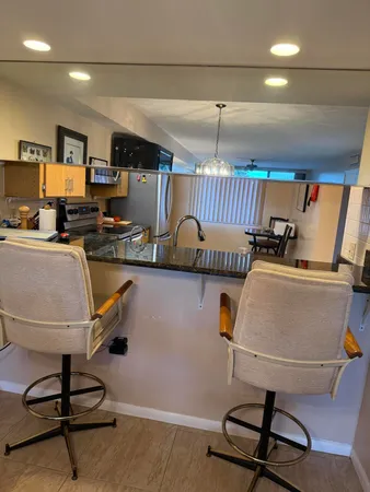 $2,200 | 2761 Village Boulevard, Unit 305, West Palm Beach, FL 33409