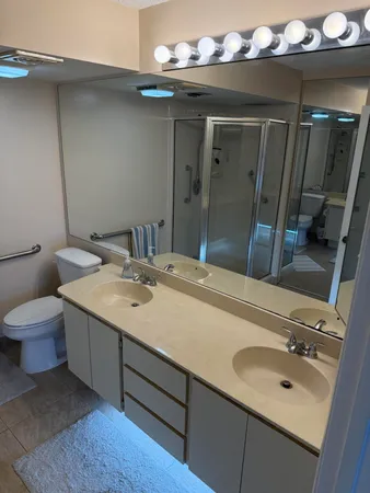 $2,200 | 2761 Village Boulevard, Unit 305, West Palm Beach, FL 33409