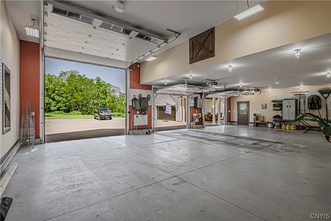 8925 Tibbitts Road New Hartford, NY 13413 - Photo 40 of 49