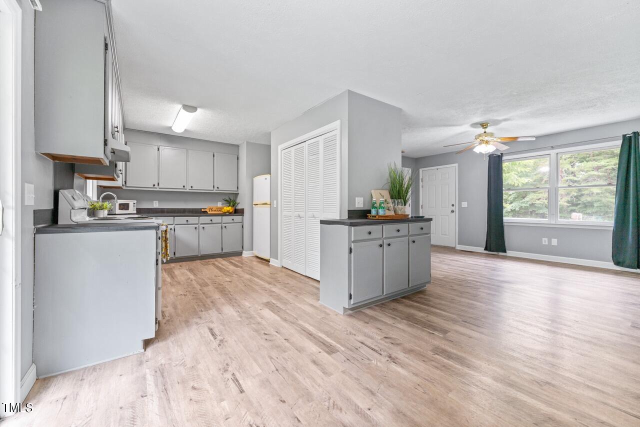 405 Marvin Gill Road Roxboro, NC 27574 - Photo 4 of 33 Open Living