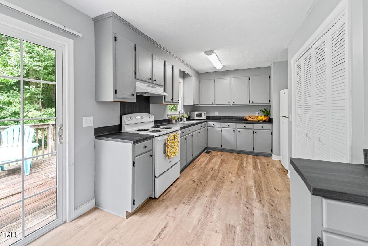405 Marvin Gill Road Roxboro, NC 27574 - Photo 7 of 33 Kitchen