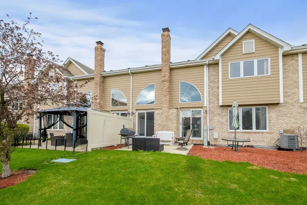 $375,000 | 19334 Carrick Way, Tinley Park, IL 60487