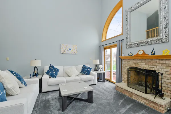 $375,000 | 19334 Carrick Way, Tinley Park, IL 60487