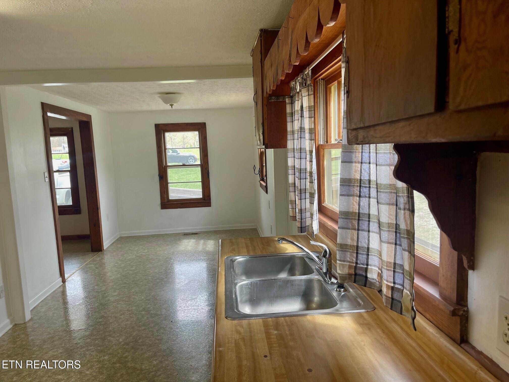 3535 Mint Road Maryville, TN 37803 - Photo 15 of 53 Kitchen and Dining Room