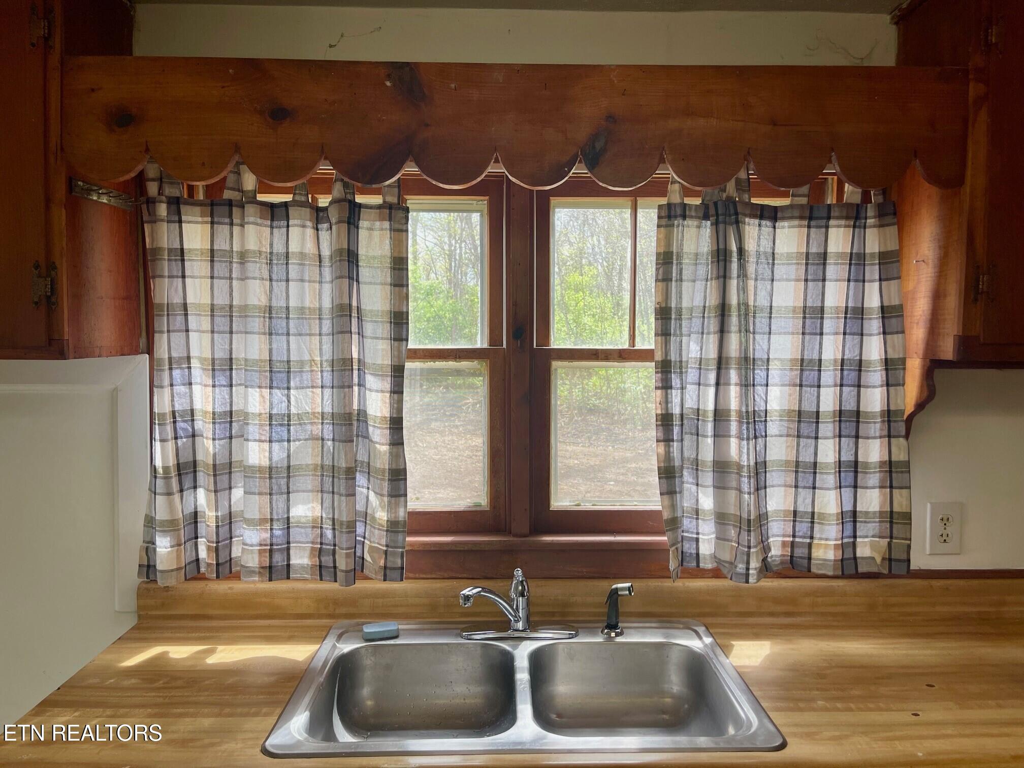 3535 Mint Road Maryville, TN 37803 - Photo 16 of 53 Window over kitchen sink