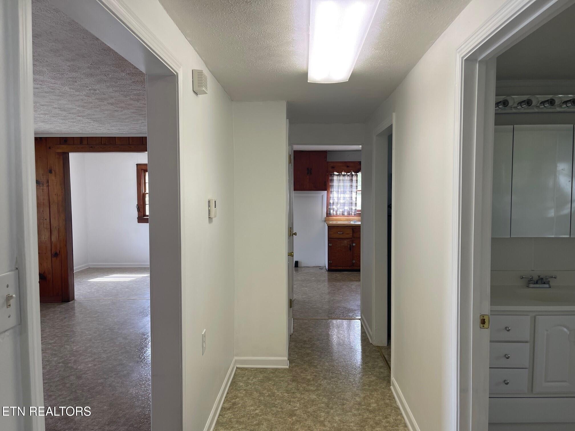 3535 Mint Road Maryville, TN 37803 - Photo 31 of 53 Hallway