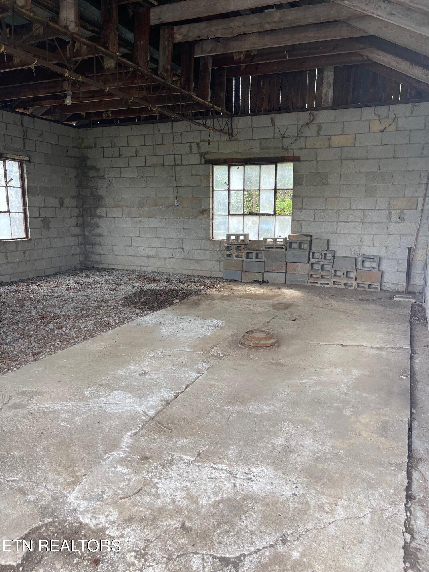 3535 Mint Road Maryville, TN 37803 - Photo 38 of 53 Detached Garage