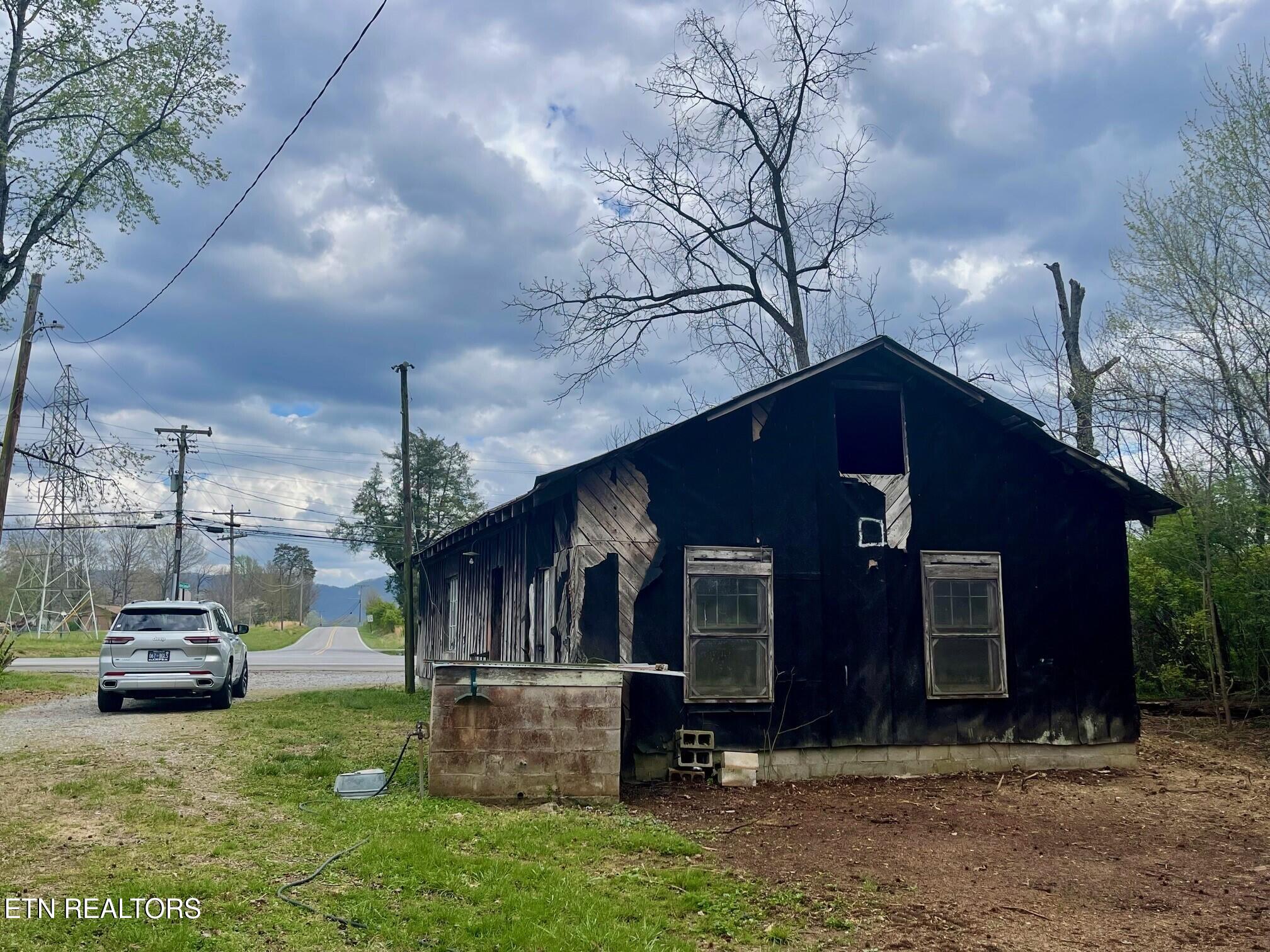 3535 Mint Road Maryville, TN 37803 - Photo 46 of 53 Detached workshop