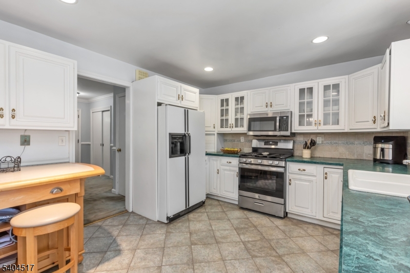 6 Deerfield Road New Providence, NJ 07974 - Photo 10 of 35