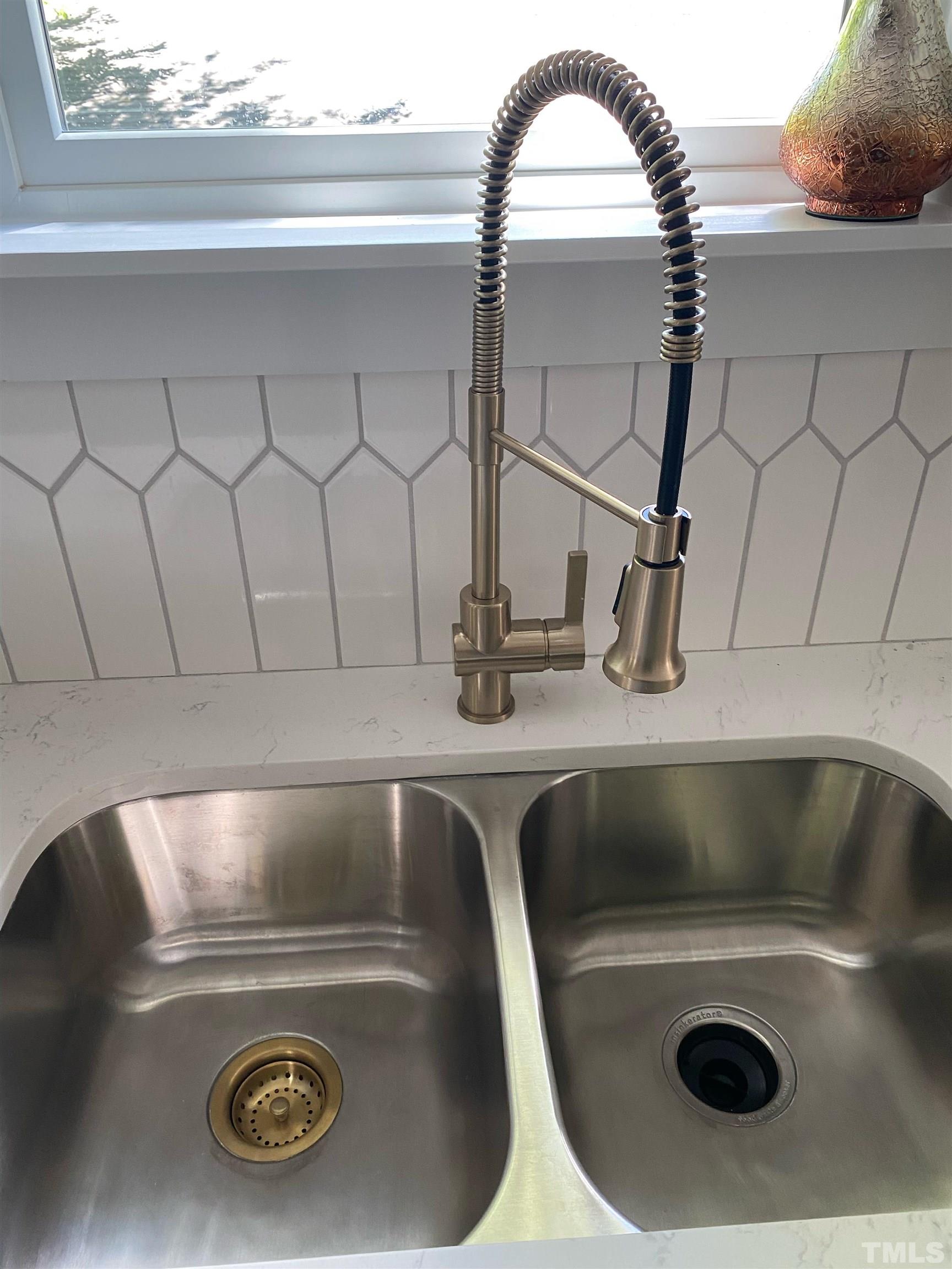 809 South East Street Raleigh, NC 27601 - Photo 14 of 17