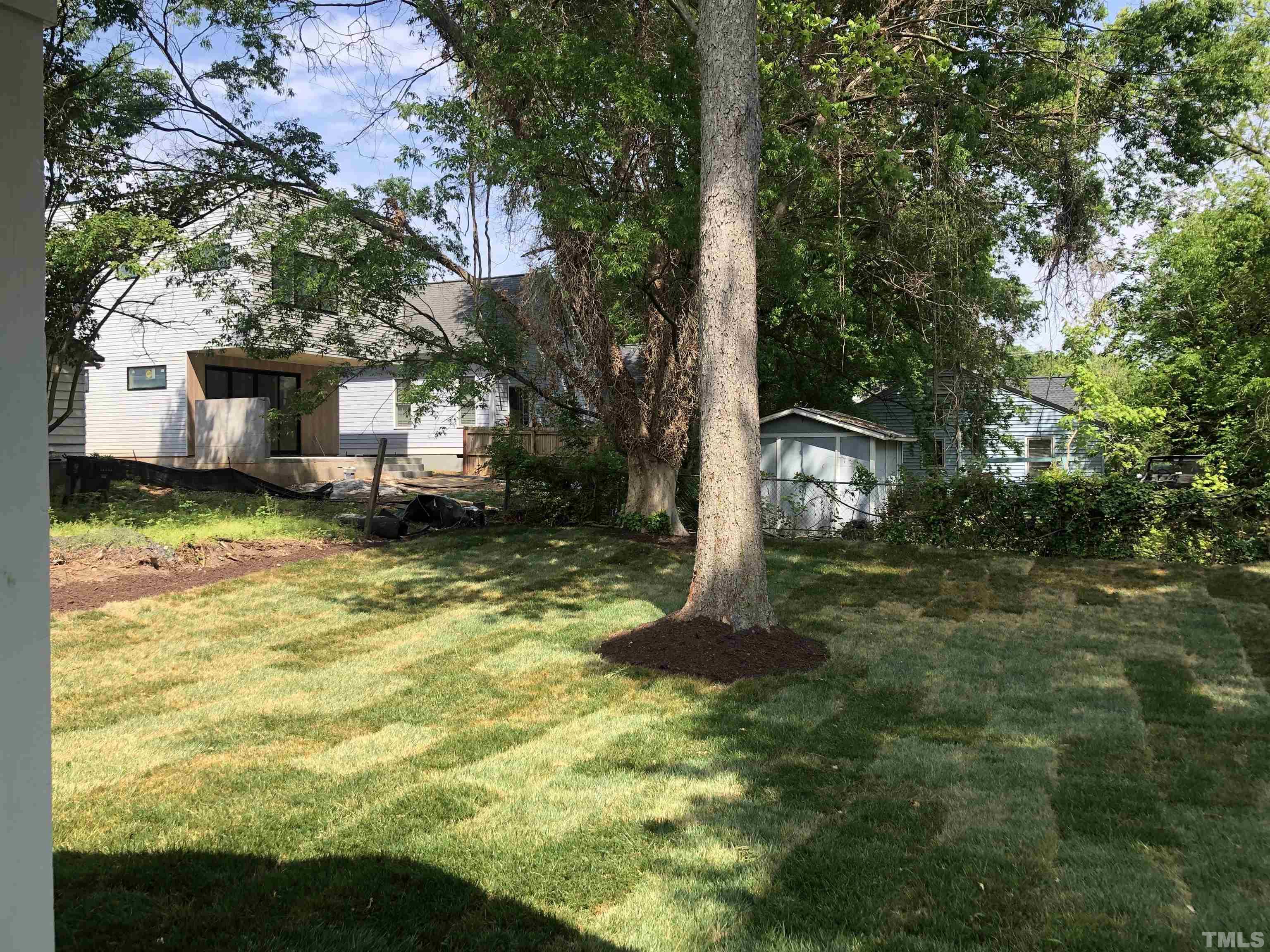 809 South East Street Raleigh, NC 27601 - Photo 5 of 17