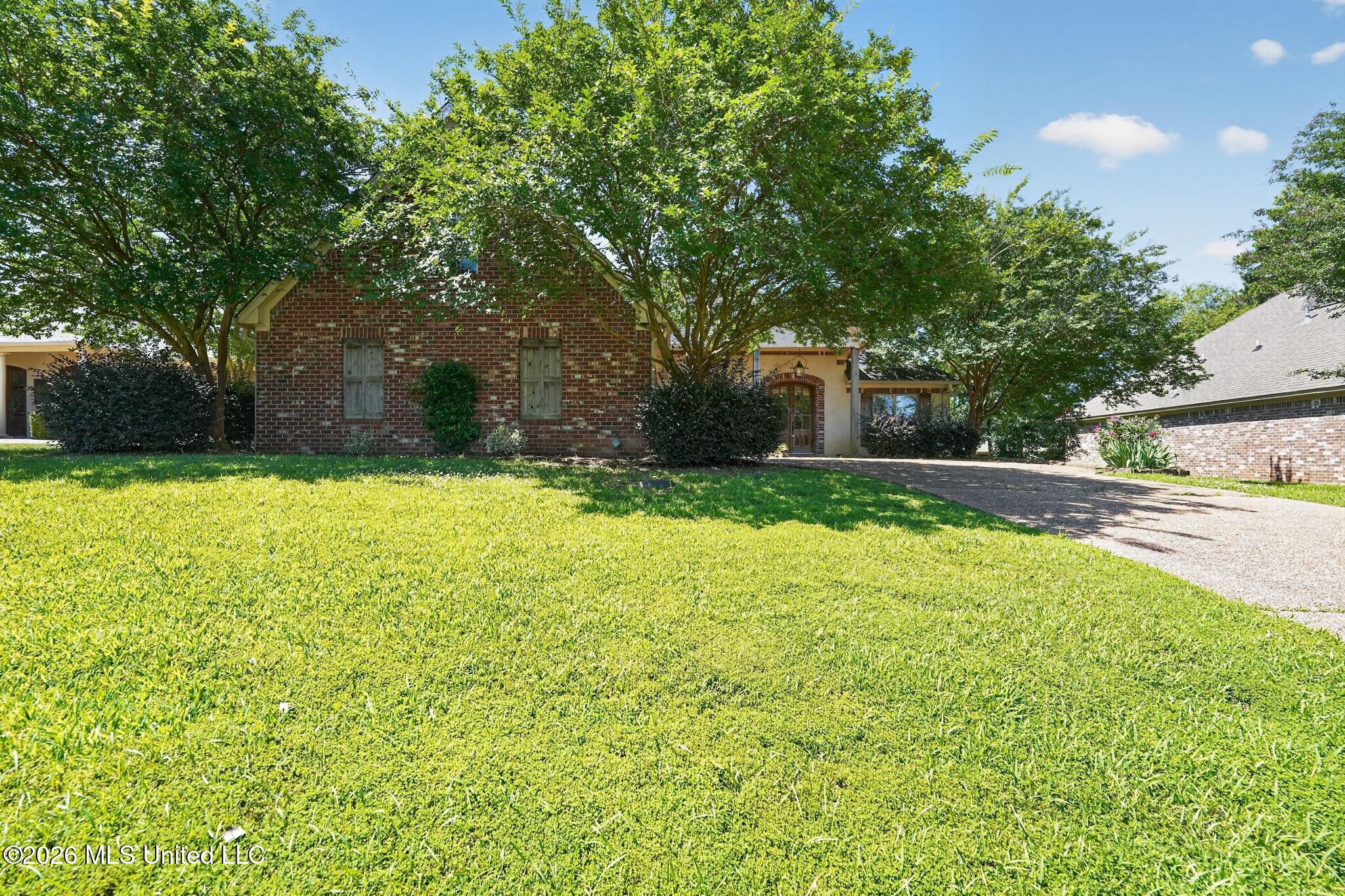 308 Turtle Hollow Brandon, MS 39047 - Photo 1 of 40 01_308_Turtle_Hollow-Exterior-8037
