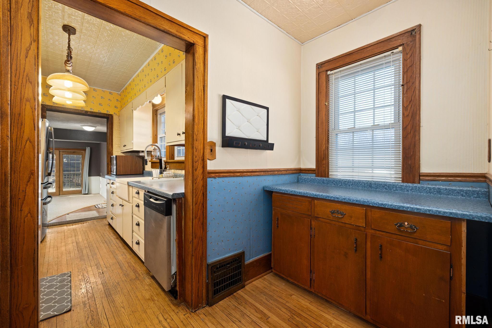 706 North Main Street Washington, IL 61571 - Photo 12 of 44