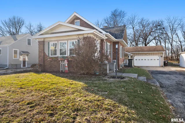 $189,000 | 706 North Main Street, Washington, IL 61571