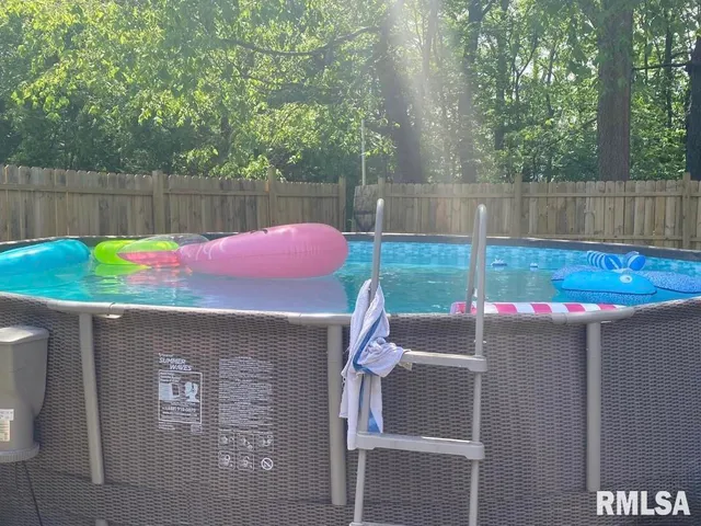 $189,000 | 706 North Main Street, Washington, IL 61571