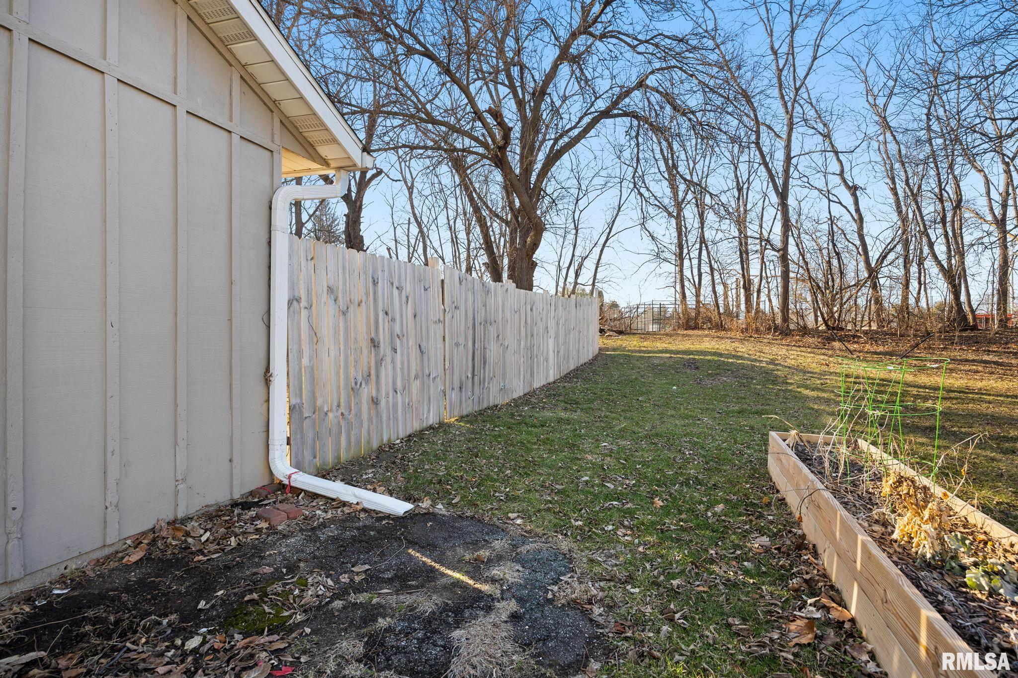 706 North Main Street Washington, IL 61571 - Photo 43 of 44