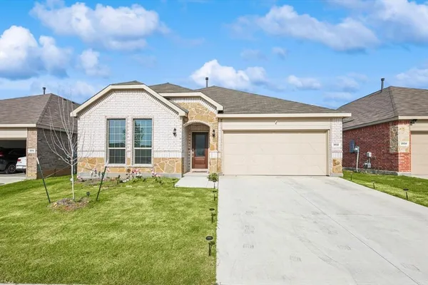 $2,400 | 3512 Chasemoor Drive, Denton, TX 76207