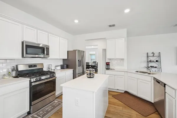 $2,400 | 3512 Chasemoor Drive, Denton, TX 76207