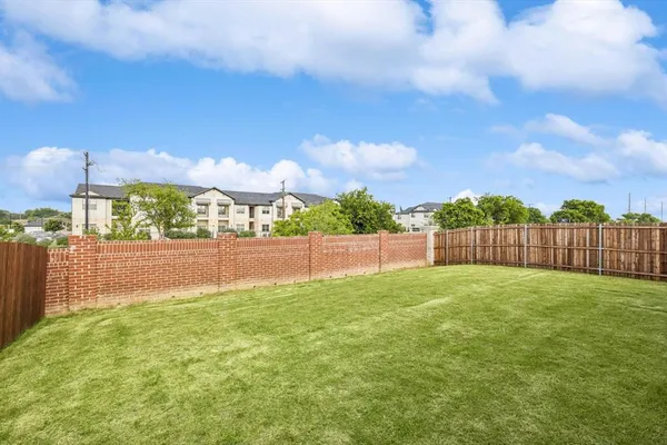 $2,400 | 3512 Chasemoor Drive, Denton, TX 76207