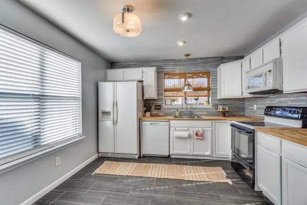 $2,400 | 3309 Nice Drive, Plano, TX 75023