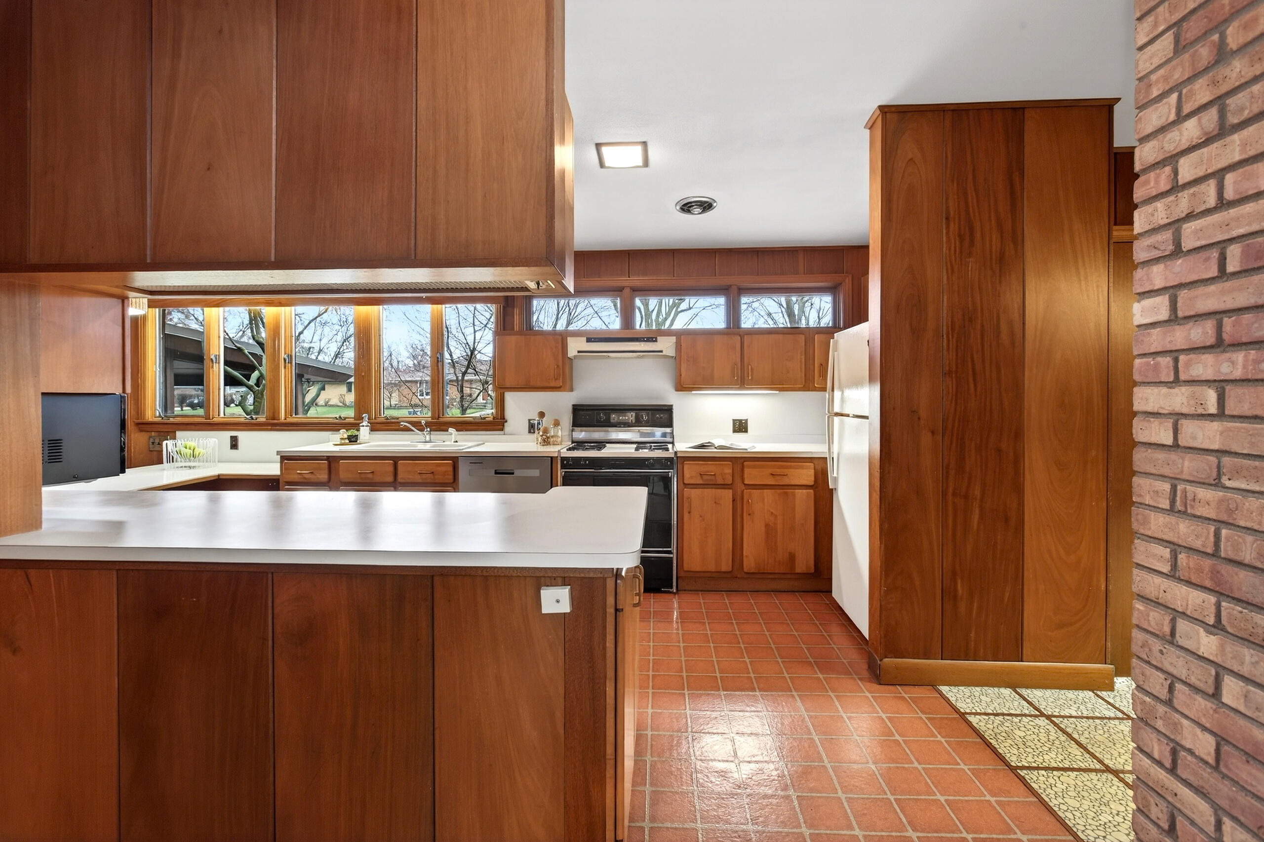 1301 Lewis Avenue St. Joseph, MI 49085 - Photo 13 of 34 21