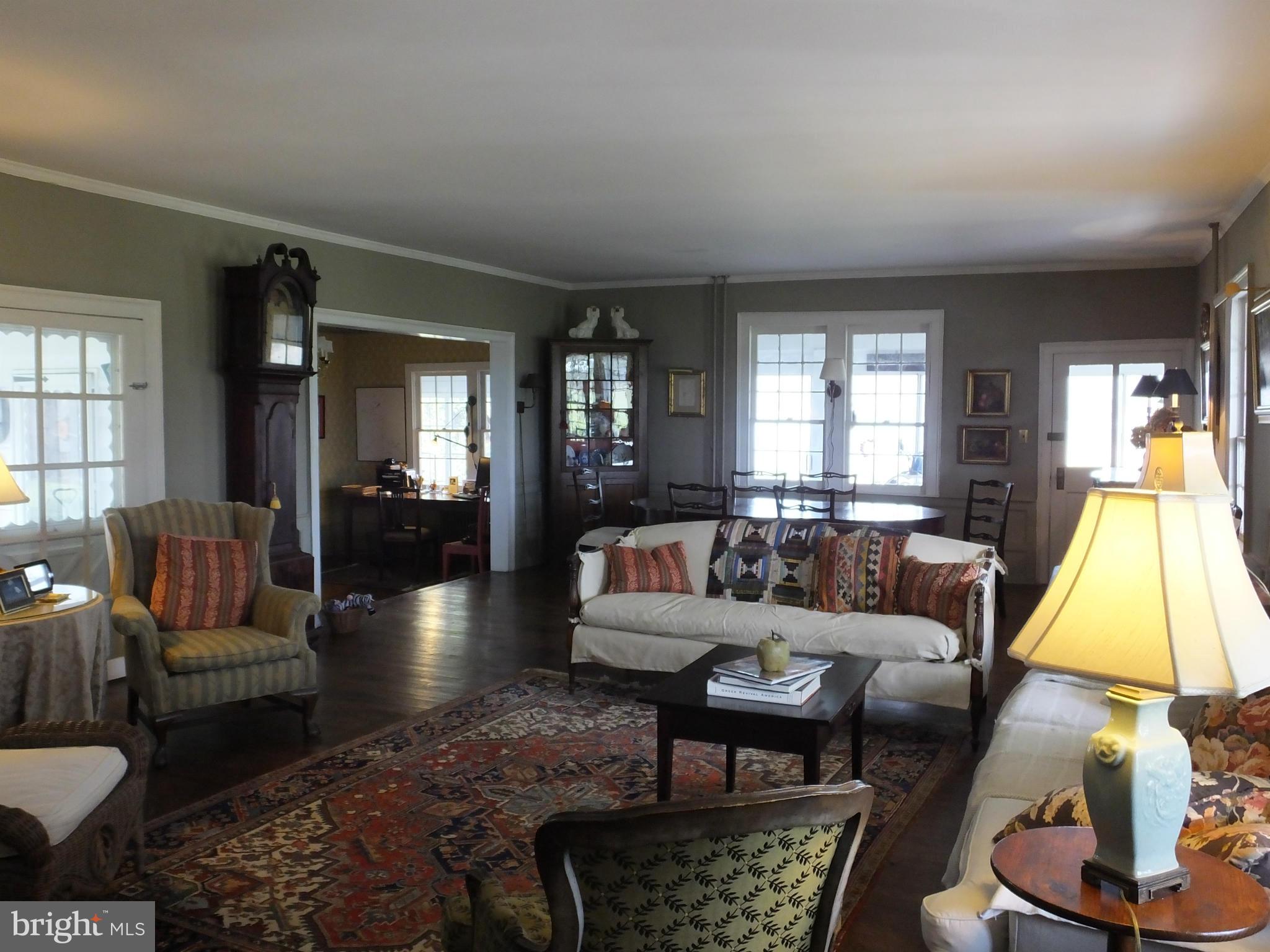 1706 Dark Road Cambridge, MD 21613 - Photo 5 of 30 Family Room