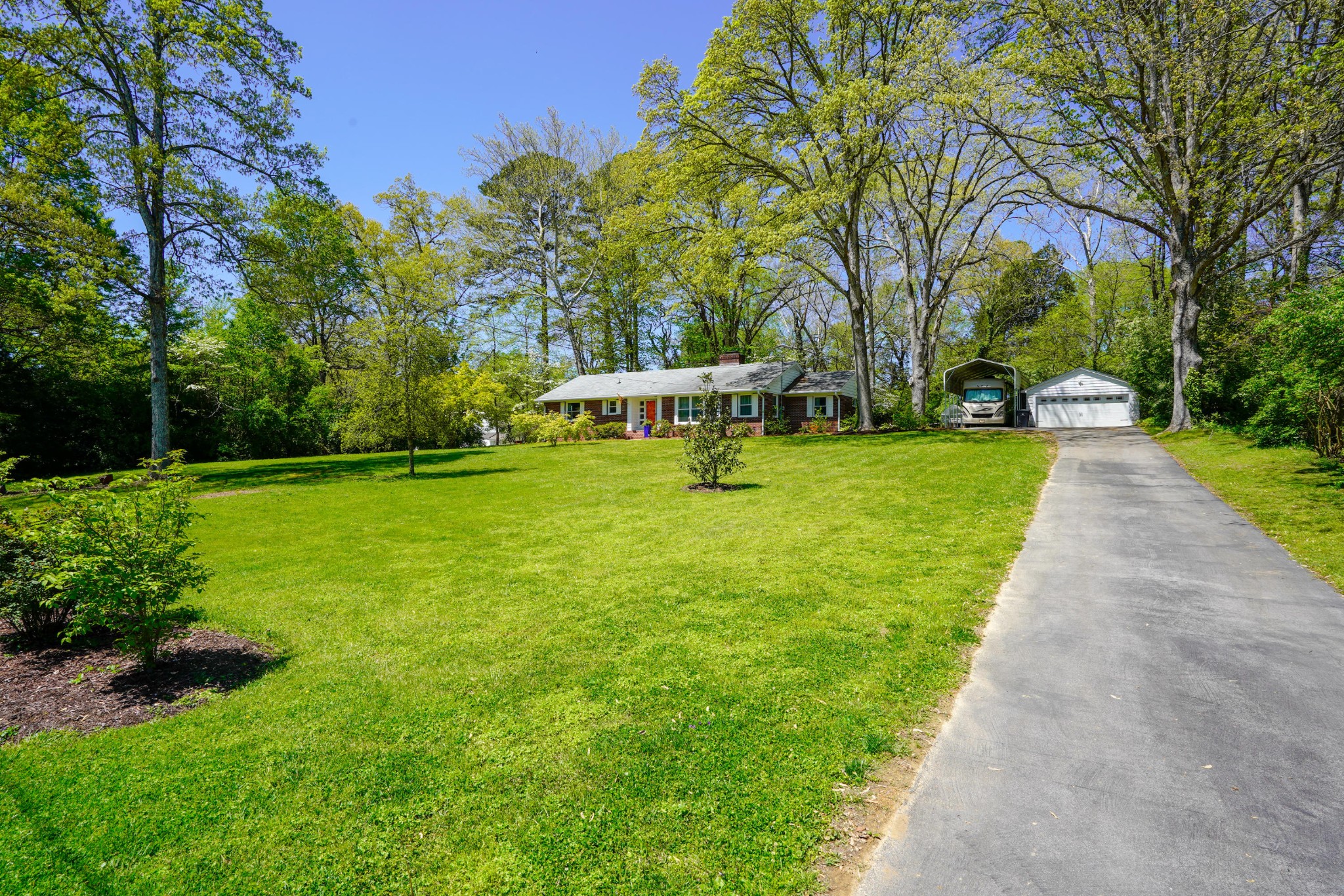 701 Kesterson Road Knoxville, TN 37918 - Photo 5 of 33 Gallery Image 5