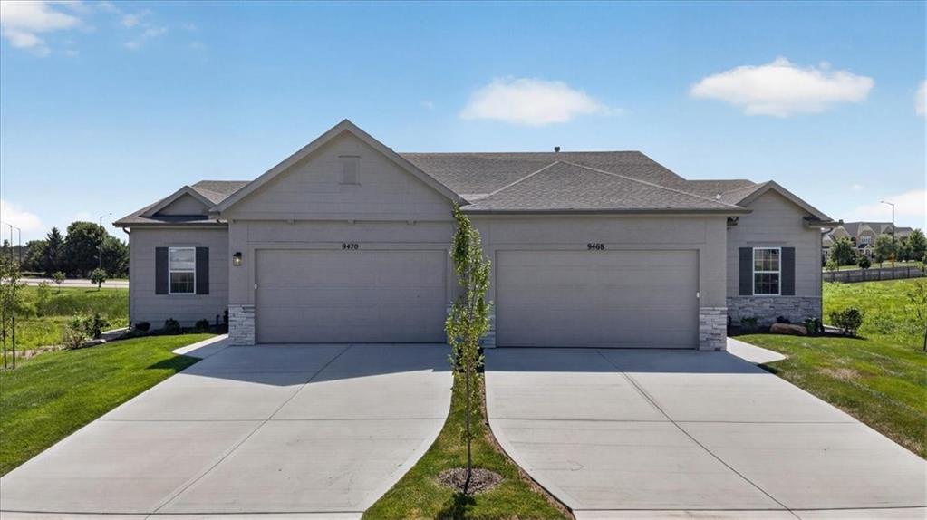 9468 Shady Bend Road Lenexa, KS 66227 - Photo 44 of 58