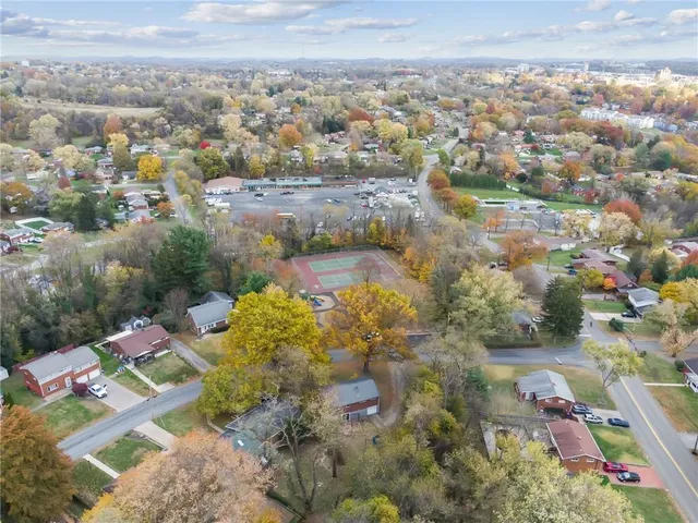 $209,900 | 431 Fieldstone Drive, Monroeville, PA 15146