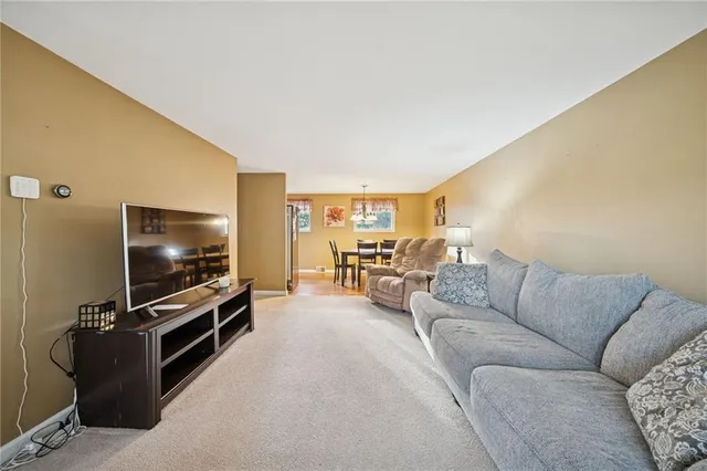 $209,900 | 431 Fieldstone Drive, Monroeville, PA 15146