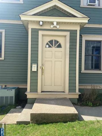 $3,075 | 332 Terrace Avenue, Unit 2, Hasbrouck Heights, NJ 07604