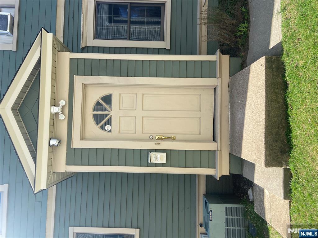 332 Terrace Avenue, Unit 2 Hasbrouck Heights, NJ 07604 - Photo 2 of 18