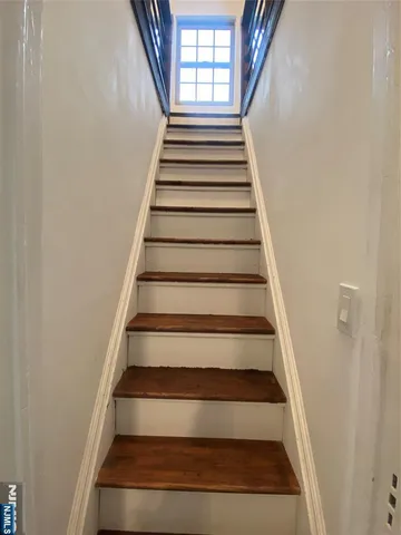 $3,075 | 332 Terrace Avenue, Unit 2, Hasbrouck Heights, NJ 07604