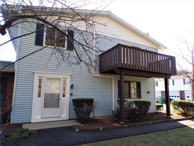 $2,250 | 144 Edaville Court, Warwick, RI 02886
