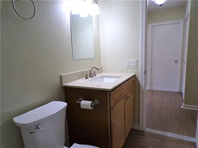 $2,250 | 144 Edaville Court, Warwick, RI 02886