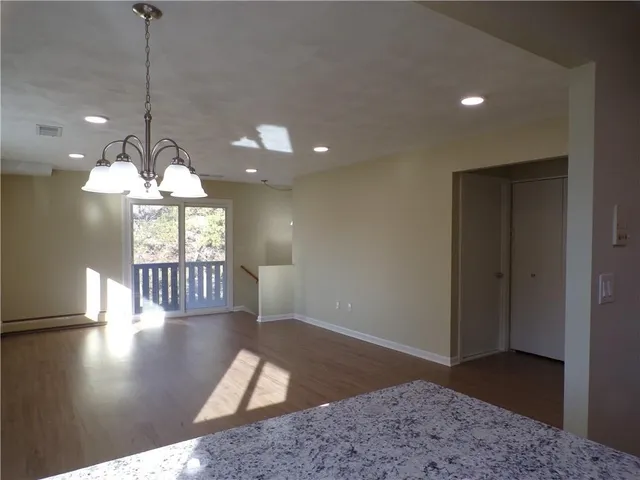 $2,250 | 144 Edaville Court, Warwick, RI 02886