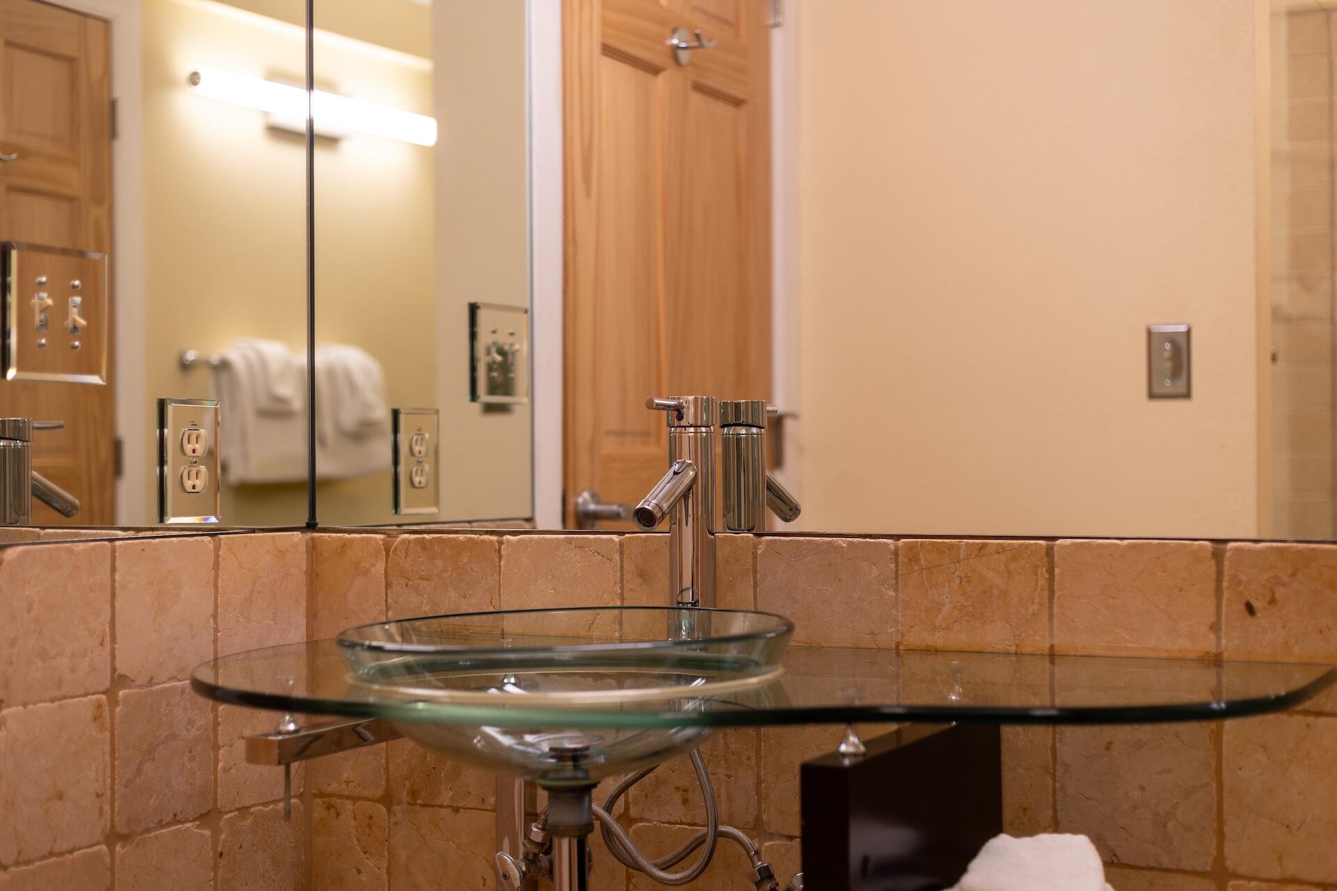 260 South Aspen Street, Unit D 2 Telluride, CO 81435 - Photo 28 of 30 a room with a table and chairs