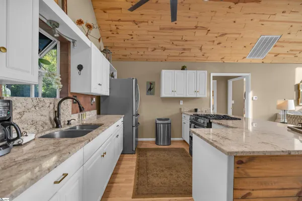 $473,000 | 161 Pioneer Road, Waterloo, SC 29384