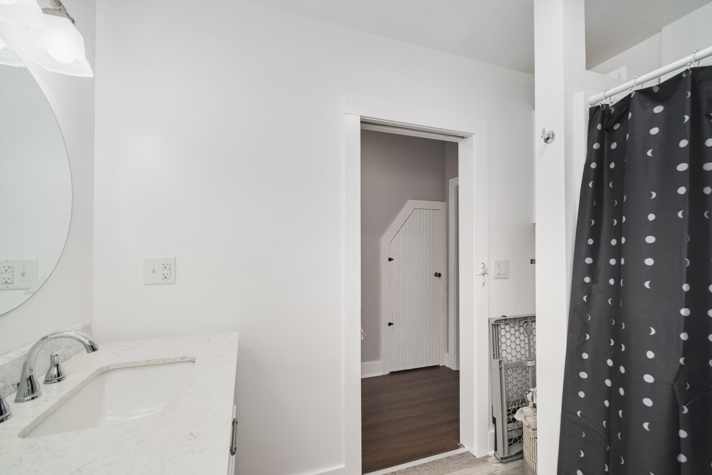 304 1st Avenue Manistee, MI 49660 - Photo 31 of 50 Primary Bathroom