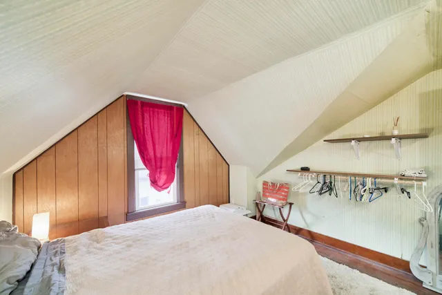 $284,000 | 304 1st Avenue, Manistee, MI 49660