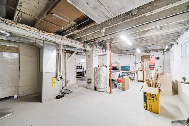 $284,000 | 304 1st Avenue, Manistee, MI 49660