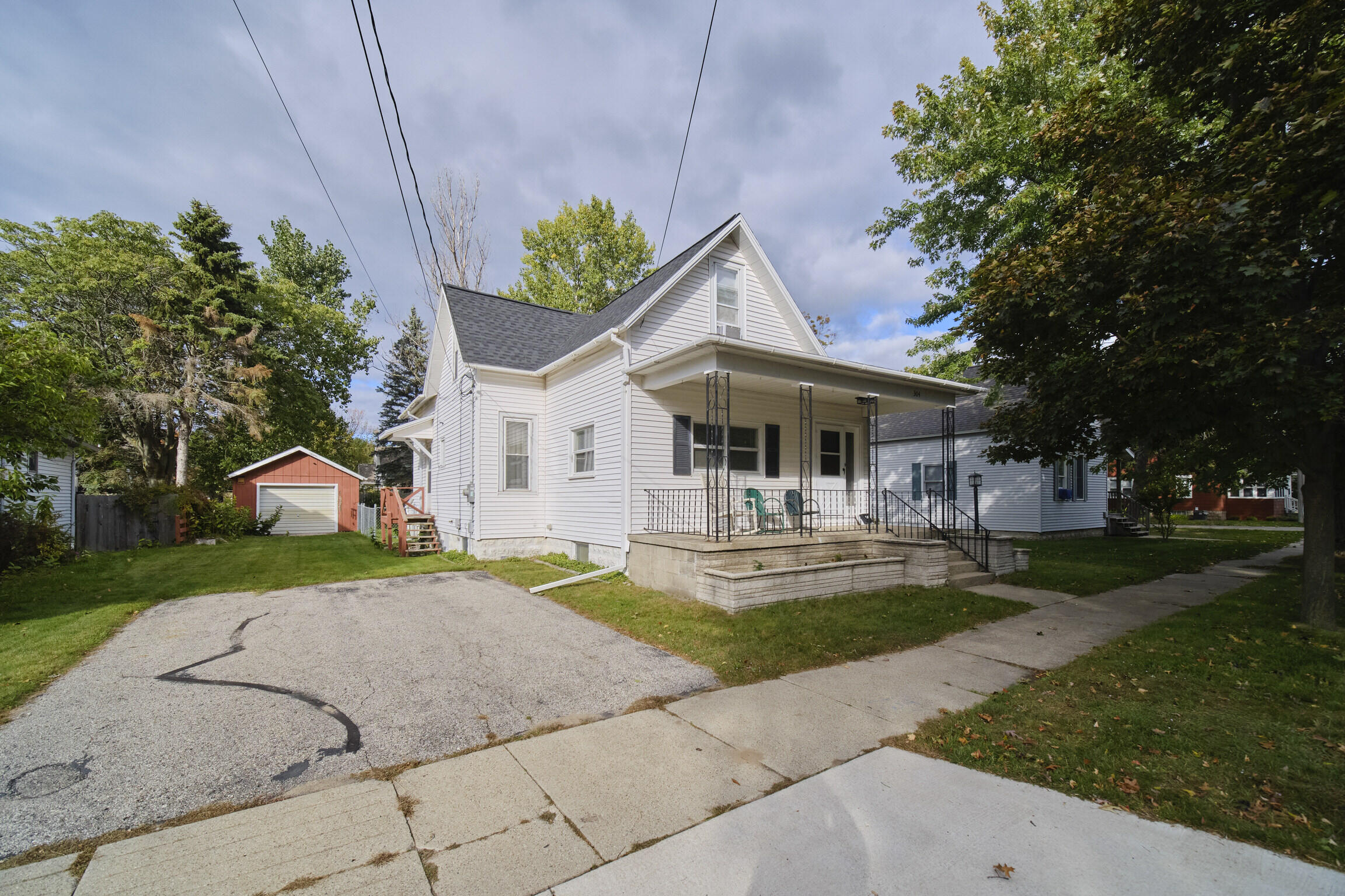 304 1st Avenue Manistee, MI 49660 - Photo 50 of 50 Driveway