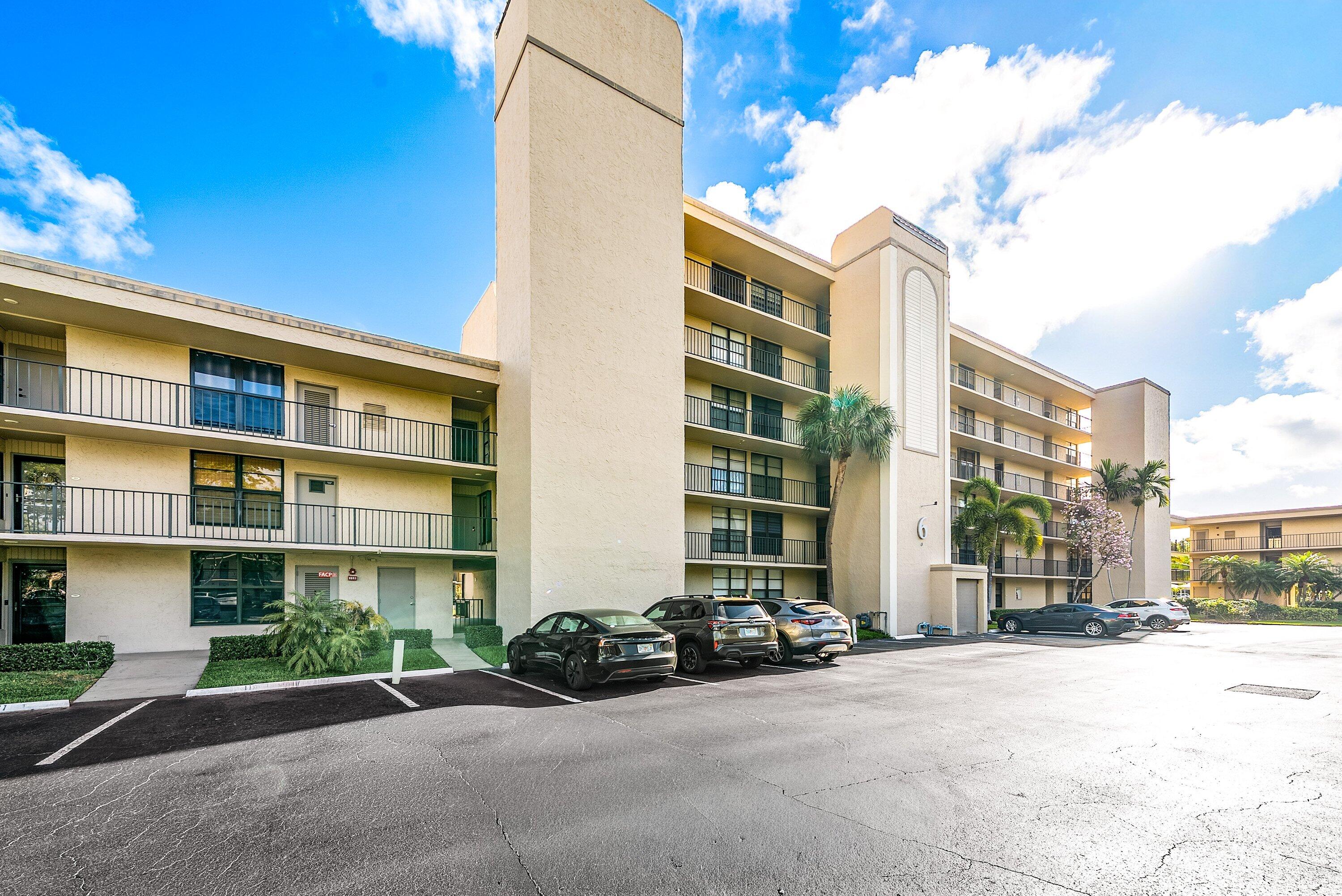 6 Royal Palm Way, Unit 605 Boca Raton, FL 33432 - Photo 5 of 45 002-6RoyalPalmWay-BocaRaton-FL-33432-SMA