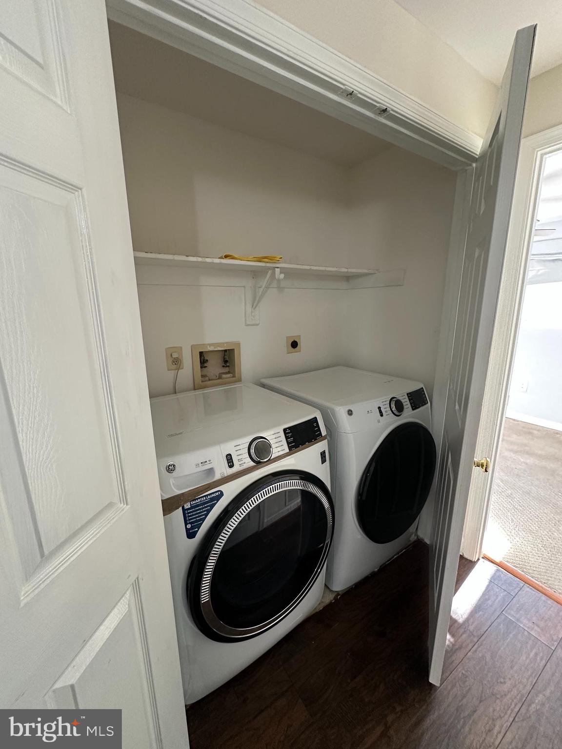 7 Drumcastle Court Germantown, MD 20876 - Photo 17 of 17 a utility room with dryer and washer