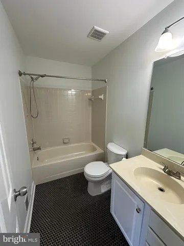 $2,750 | 7 Drumcastle Court, Germantown, MD 20876