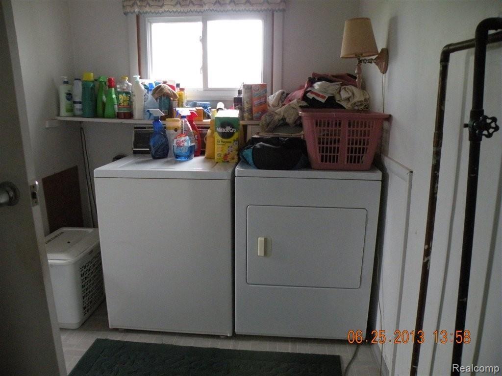 223 Riley Center Road Memphis, MI 48041 - Photo 7 of 18 DSCN5979.JPG